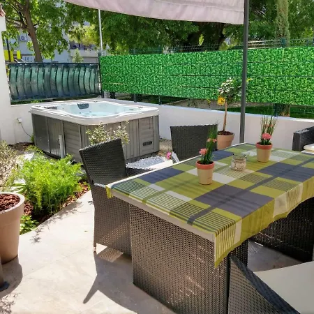 Apartment Lemon Tree Split Exterior photo