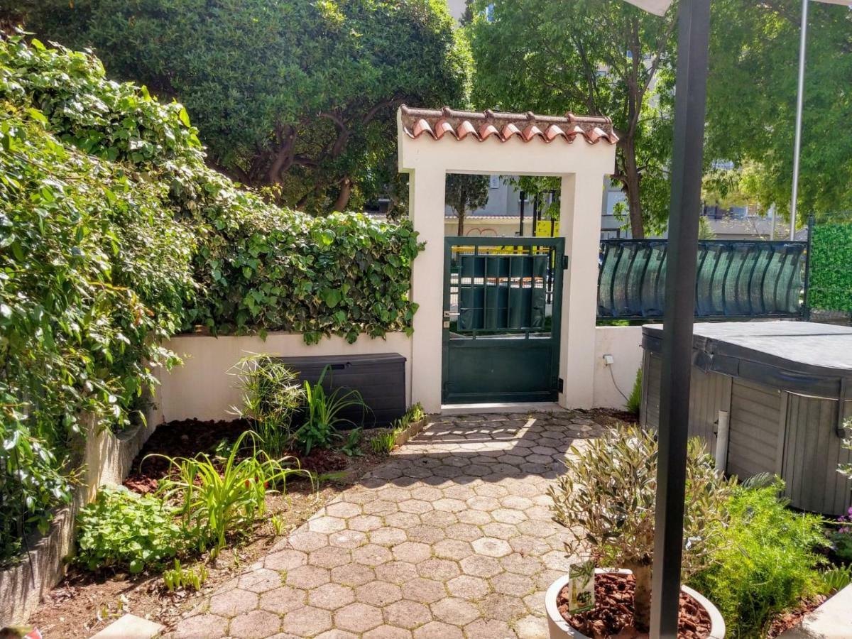 Lemon Tree Apartment