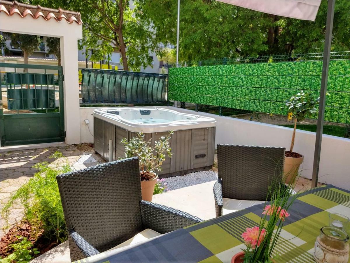 Lemon Tree Apartment