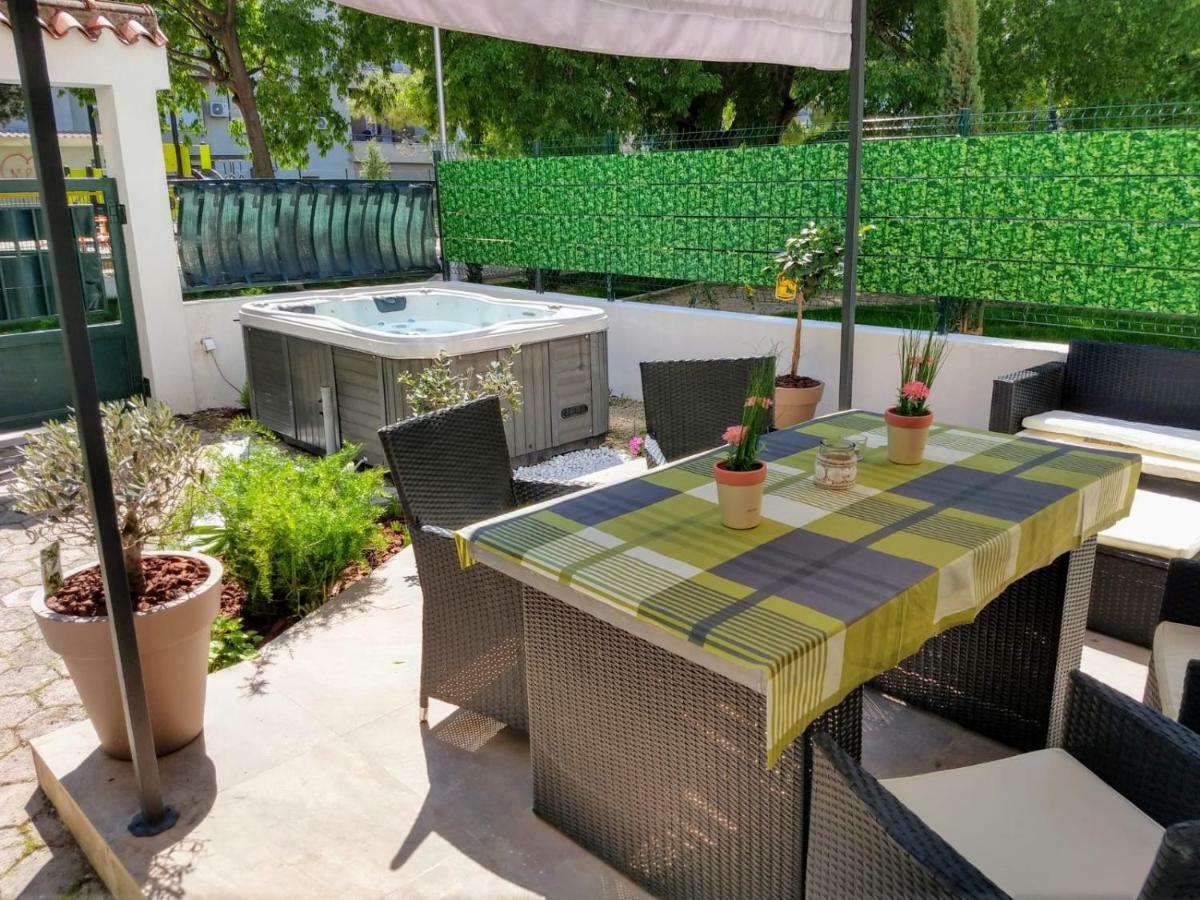 Lemon Tree Apartment *